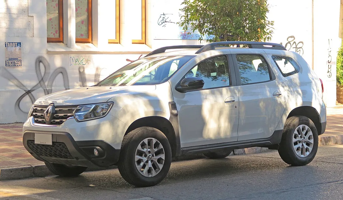 Imagem de referência do modelo Renault Duster; não é fotografia do veículo da empresa